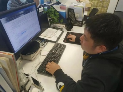 深蘭科技常州工廠打造的消毒機(jī)器人獲10多個國家市場準(zhǔn)入